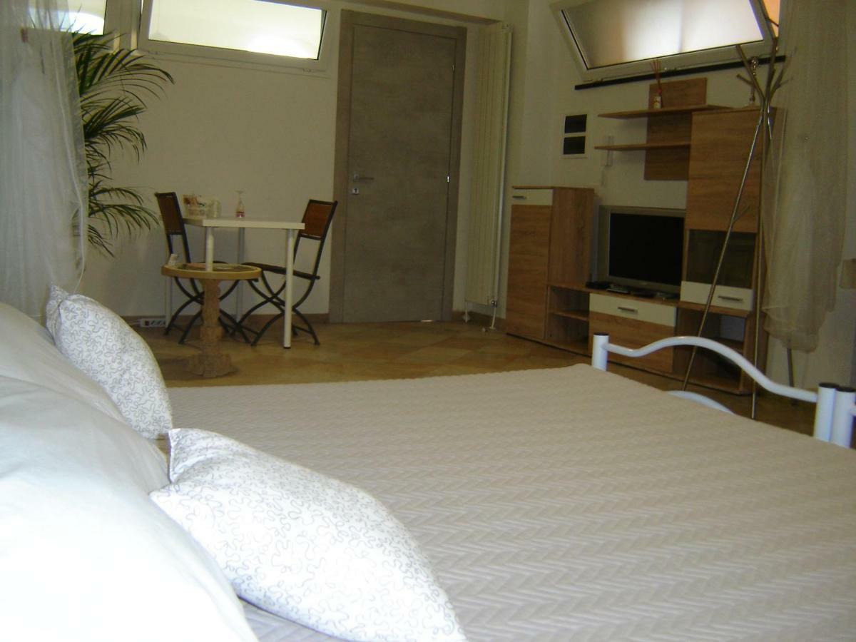 La Dolce Vita B&B Noli Bagian luar foto